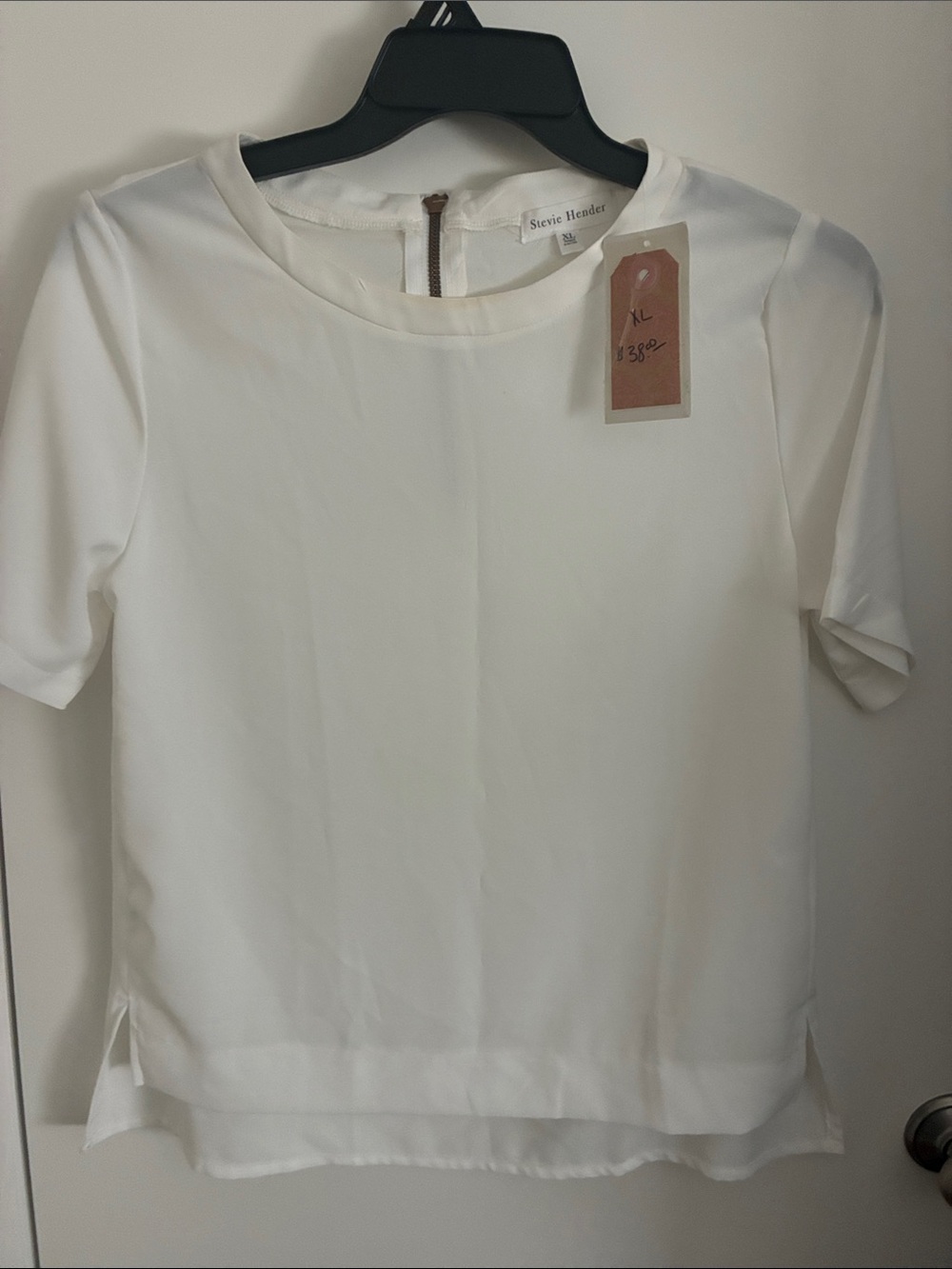 Steve Madden Cream Short Sleeve Round Neck Top